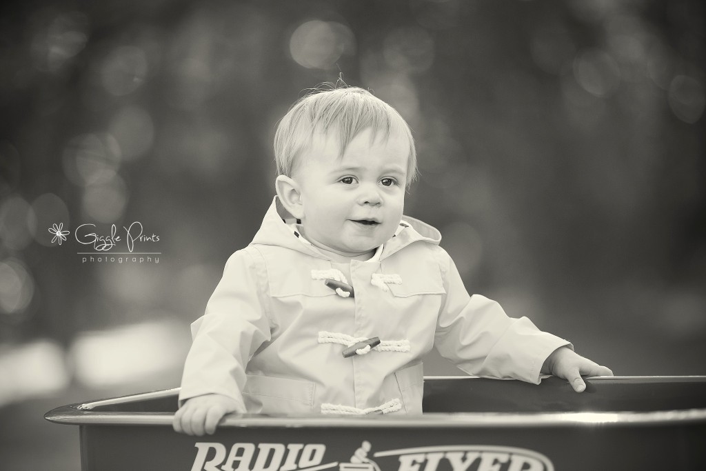 1 year photo session - Giggleprints - black and white baby boy yellow coat