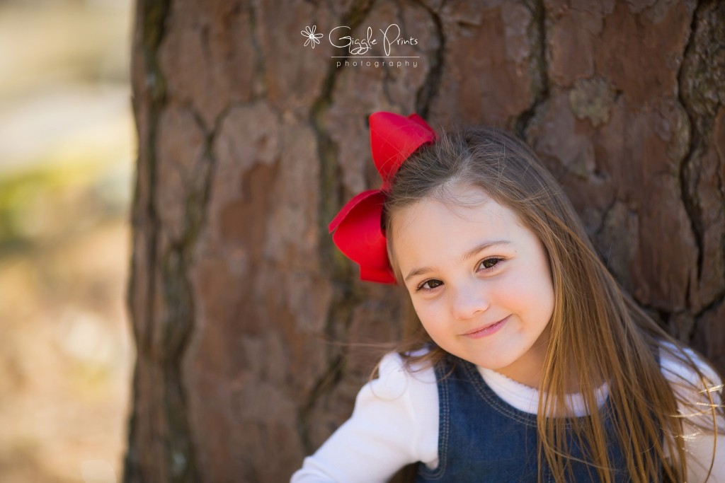 Atlanta Family Photographer - GigglePrints - girl tree red bow