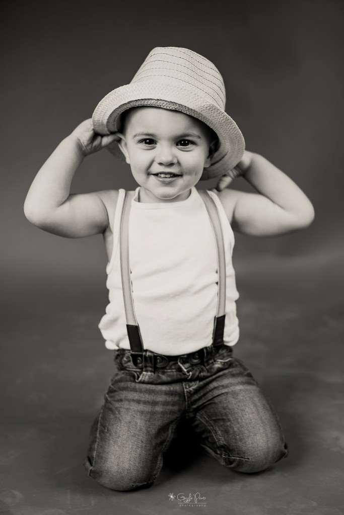 Timeless Photography - GigglePrints - Marcie Reif - Atlanta Family Photographer - kneeling hat