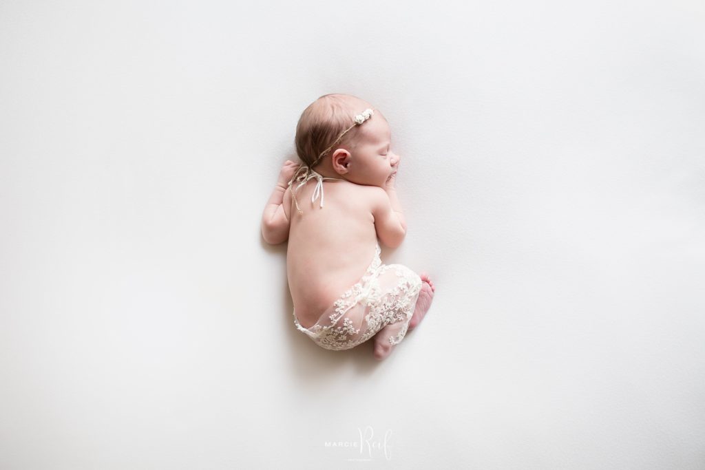 Lilly Cate | Simple Newborn Photography | Dunwoody Photographer | Marcie Reif www.MarcieReif.com