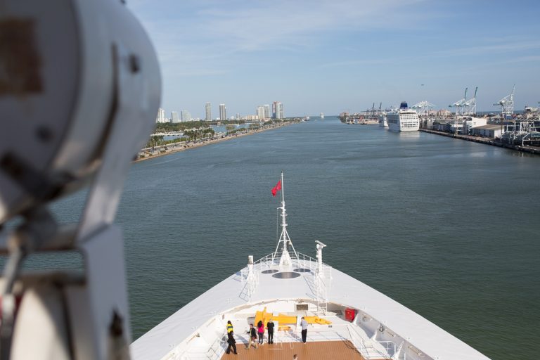 8 Secrets for Taking Better Pictures on Your Disney Cruise