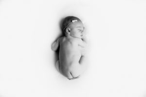 Marcie Reif is a newborn photographer located in Atlanta GA where she specializes in simple newborn photography